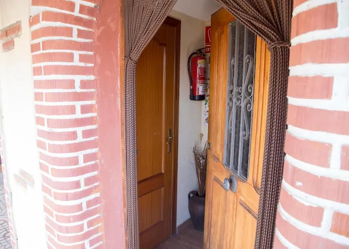 La Charca De La Dehesa * Casas del Monte